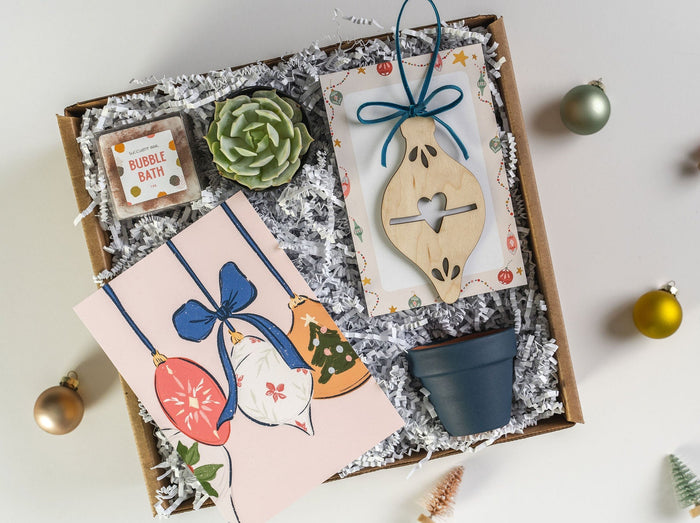 Retro Ornament Gift Box